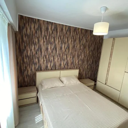 Adia 3 アパート *